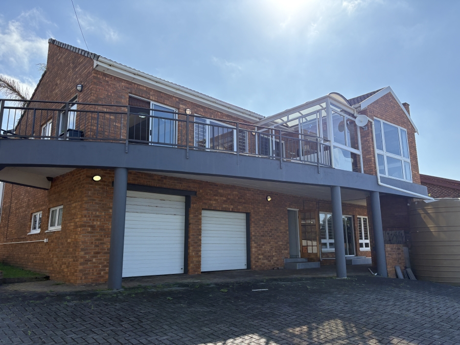6 Bedroom Property for Sale in Cintsa East Eastern Cape